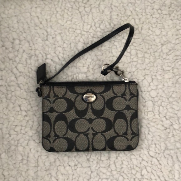 Coach Wristlet - Picture 1 of 4